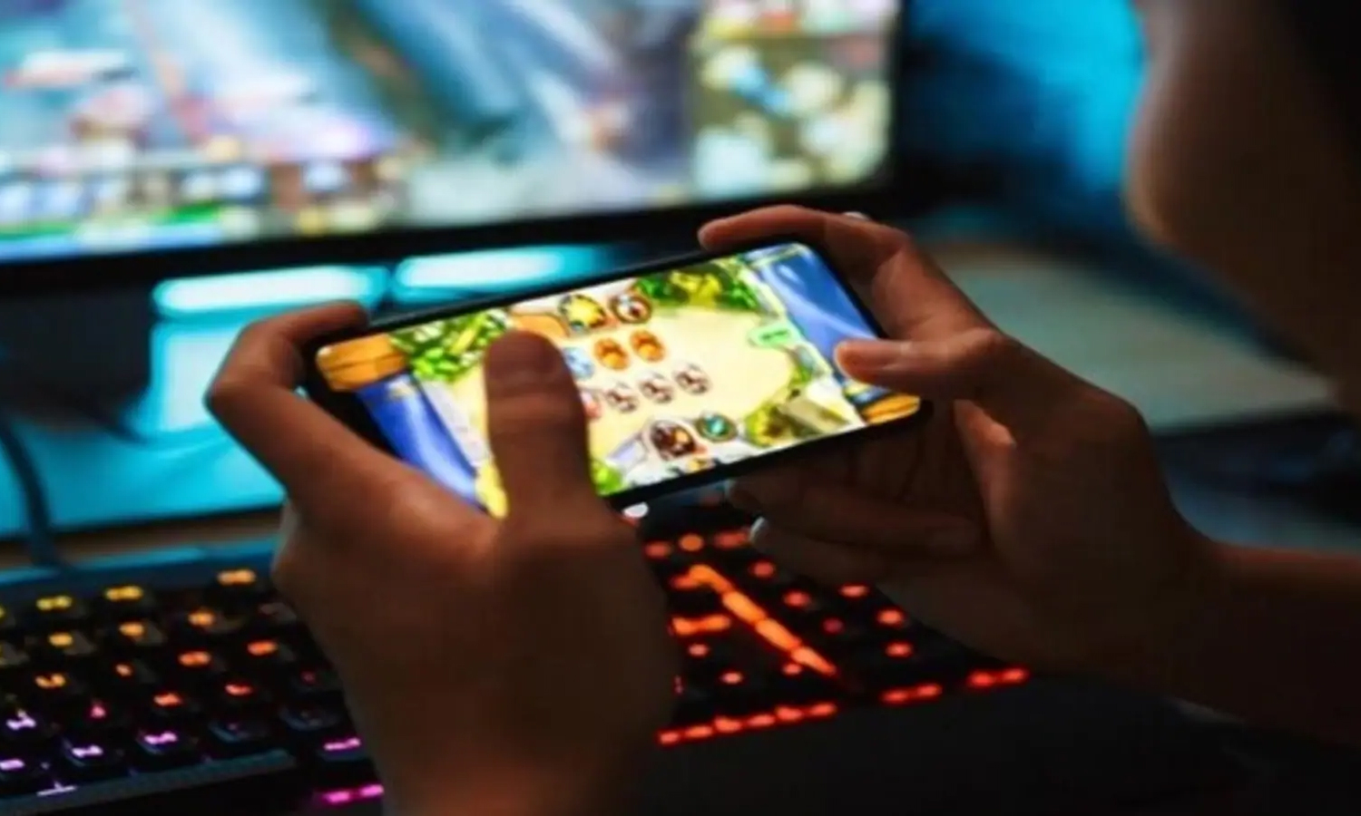 ஆன்லைன் விளையாட்டில் ஈடுபடும் மாணவர்களுக்கு ஏற்படும் பிரச்சனைகள் ஆன்லைன் விளையாட்டில் ஈடுபடும் மாணவர்களுக்கு ஏற்படும் பிரச்சனைகள்