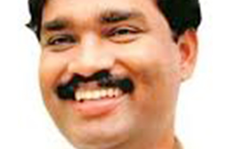 அறவழியில் போராடியவர்களை கைது செய்வது ஏற்புடையதல்ல - திருச்சியில் வேல்முருகன் பேட்டி