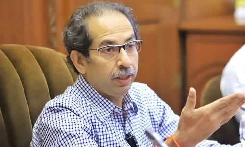 50 லட்சம் பிரமாண பத்திரங்களை தாக்கல் செய்ய சிவசேனா மாவட்ட தலைவர்களுக்கு உத்தவ் தாக்கரே உத்தரவு