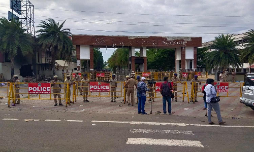 சின்னசேலம் தனியார் பள்ளி வன்முறையில் ஆசிரியர்களின் பட்டச்சான்றிதழ்களும் எரிப்பு