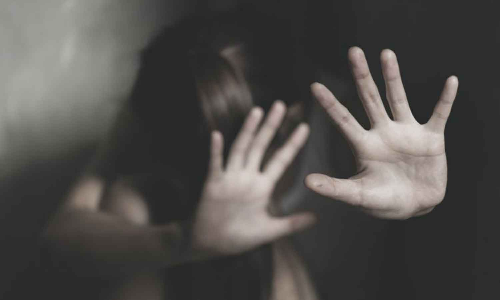 ஆந்திராவில் திருநங்கையை கடத்தி கூட்டு பலாத்காரம் செய்த 13 பேர் கும்பல்