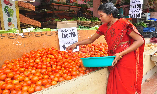நாகர்கோவிலில் தக்காளி கிலோ ரூ.10 ஆக குறைந்தது
