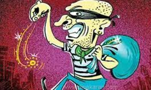 வீட்டின் பூட்டை உடைத்து நகை கொள்ளை