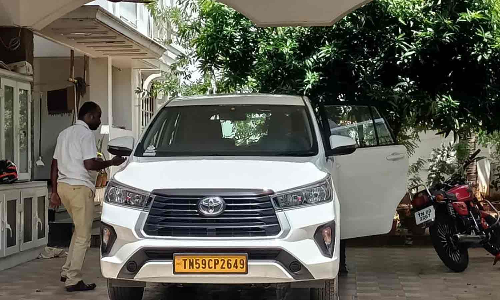 மதுரையில் 3-வது நாளாக சோதனை: கட்டுமான நிறுவனங்களின் பங்குதாரரிடம் ரகசிய இடத்தில் விசாரணை