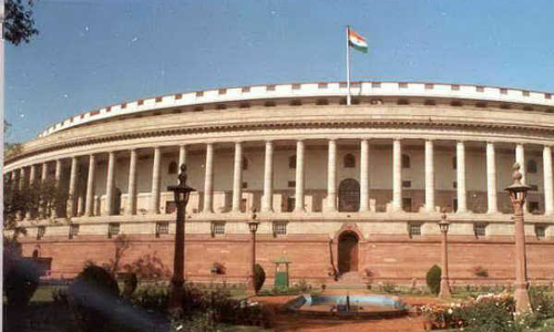 இந்திய மாணவர்கள் ஒரே நேரத்தில் இரட்டைப் பட்டங்களை படிக்க முடியுமா?