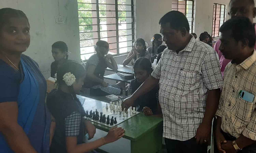 குடிமங்கலம் அரசு பள்ளியில் செஸ் விழிப்புணர்வு போட்டி