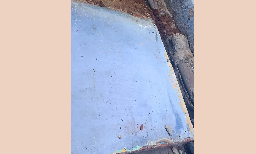 சங்கரன்கோவிலில் சுவர் இடிந்து விழுந்து தந்தை-மகள் படுகாயம்