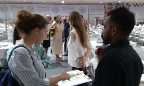 மாமல்லபுரம் செஸ் ஒலிம்பியாட்டில் பங்கேற்க ஆஸ்திரேலியா, அங்கேரி வீரர்கள் 6 பேர் சென்னை வந்தனர்