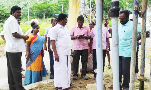 முருகன் கோவில் அருகே கழிவறை, குளியலறை அமைக்க எம்.எல்.ஏ. ஆய்வு