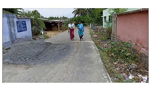 கடத்தூர் அருகே புதிதாக போடப்பட்டு  6 மாதத்தில் பெயர்ந்து போன கான்கிரீட் சாலை  -பொதுமக்கள் புகார்