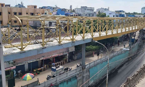 தி.நகரில் ஆமை வேகத்தில்  நடக்கும் ஆகாயநடை மேம்பாலபணி- விரைவில் திறக்க நடவடிக்கை எடுக்கப்படுமா?