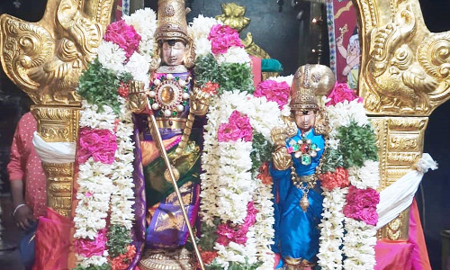 திருப்பரங்குன்றம் முருகன்- தெய்வானையுடன் வீதி உலா