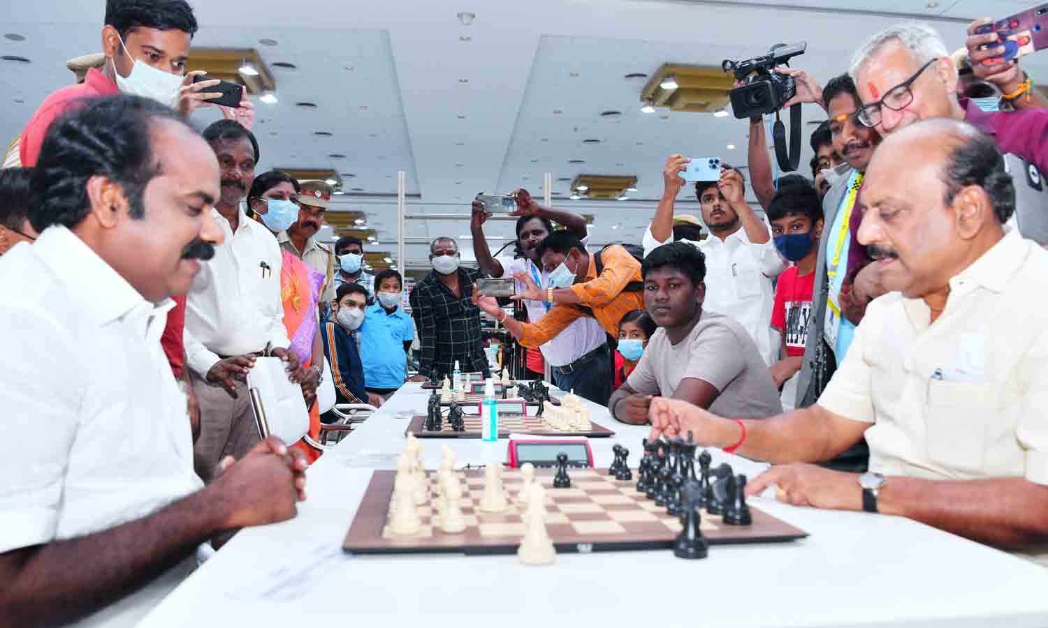 செஸ் ஒலிம்பியாட் போட்டி: குக்கிராமம் வரை செய்தி சென்றுள்ளது- அமைச்சர் மெய்யநாதன் பேட்டி செஸ் ஒலிம்பியாட் போட்டி: குக்கிராமம் வரை செய்தி சென்றுள்ளது- அமைச்சர் மெய்யநாதன் பேட்டி