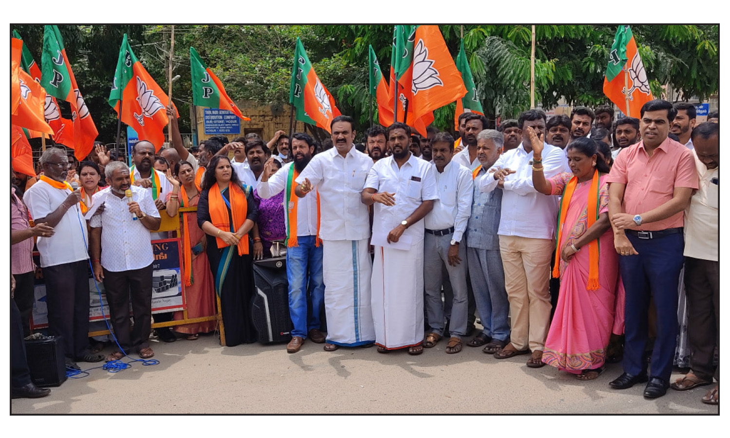 ஓசூரில் பா.ஜ.க. கண்டன ஆர்ப்பாட்டம் ஓசூரில் பா.ஜ.க. கண்டன ஆர்ப்பாட்டம்