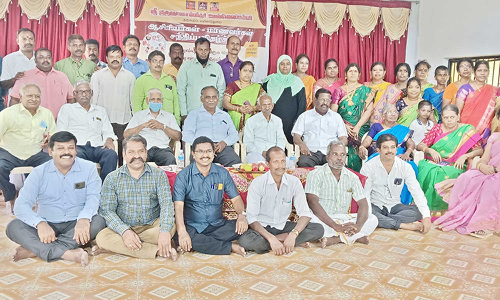 முன்னாள் மாணவர்கள் சந்திப்பு