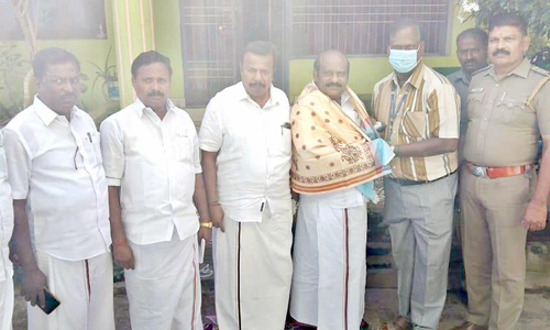 இல்லம் தேடி கல்வி மையங்களுக்கு பாராட்டு