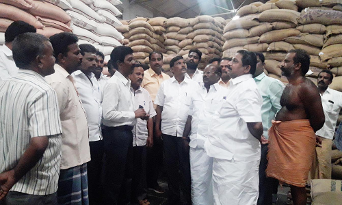 நுகர் பொருள் கிட்டங்கியில் எம்.எல்.ஏ. ஆய்வு