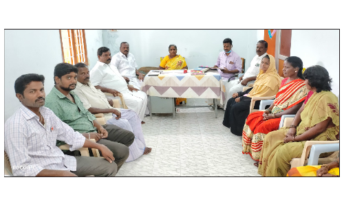 பொதுவெளியில் குப்பைகளை வீசுவதை பொதுமக்கள் தவிர்க்க வேண்டும்-  எர்ர அள்ளி ஊராட்சி தலைவர் வேண்டுகோள்