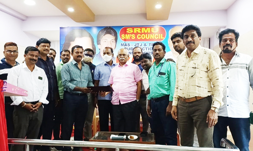 காலியாக உள்ள ெரயில் நிலைய அதிகாரி பணியிடங்களை நிரப்ப வேண்டும்