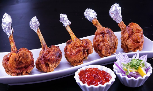 ஹோட்டலுக்கு போக வேண்டாம்... வீட்டிலேயே செய்யலாம் சிக்கன் லாலிபாப்...