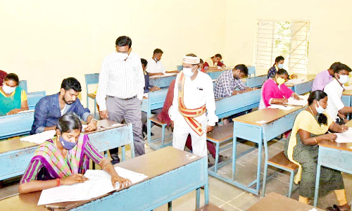 தஞ்சை மாவட்டத்தில் 239 மையங்களில் நடந்த குரூப்-4 தேர்வு