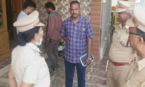 புதுக்கோட்டையில் அரசு மருத்துவர் வீட்டில் 200 சவரன் நகைகள் கொள்ளை- 3 தனிப்படைகள் அமைப்பு