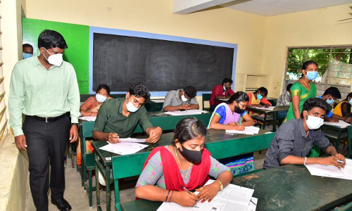 திருச்சி மாவட்டத்தில் 320 மையங்களில் டி.என்.பி.எஸ்.சி. தேர்வு