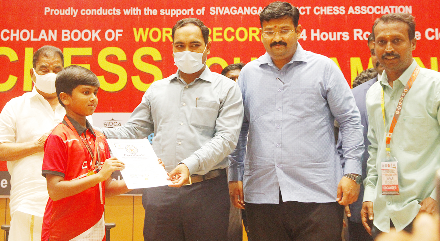 44 மணி நேரம் நடந்த சதுரங்க போட்டி 44 மணி நேரம் நடந்த சதுரங்க போட்டி