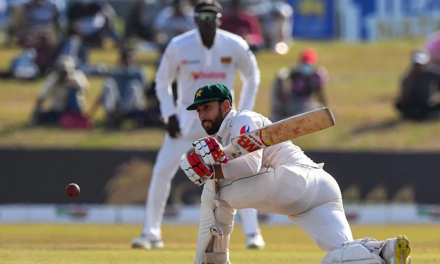 சல்மான் அரை சதம் - இரண்டாம் நாள் முடிவில் பாகிஸ்தான் 191/7 சல்மான் அரை சதம் - இரண்டாம் நாள் முடிவில் பாகிஸ்தான் 191/7