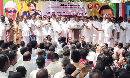 கடலூர்-விழுப்புரத்தில் அ.தி.மு.க. சார்பில் தி.மு.க. அரசை கண்டித்து கண்டன ஆர்ப்பாட்டம்