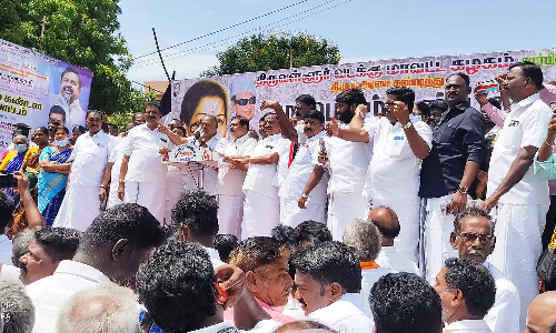 மின்கட்டண உயர்வை கண்டித்து காஞ்சிபுரம்-திருவள்ளூரில் அ.தி.மு.க.வினர் ஆர்ப்பாட்டம்