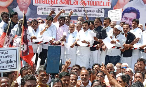 வேலூர் உள்ளிட்ட 4 மாவட்டங்களில் மின் கட்டண உயர்வை கண்டித்து அ.தி.மு.க. ஆர்ப்பாட்டம்