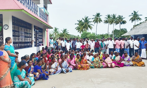 பேரூராட்சி துணைதலைவரை கண்டித்து ஆர்ப்பாட்டம்