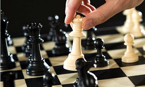 பள்ளி மாணவர்களுக்கு செஸ் போட்டி