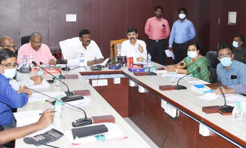 தீபாவளி பண்டிகைக்கு ஆவின் இனிப்பு வகைகளை ரூ.200 கோடி வரை விற்பனை செய்ய திட்டம்-  அமைச்சர் நாசர்