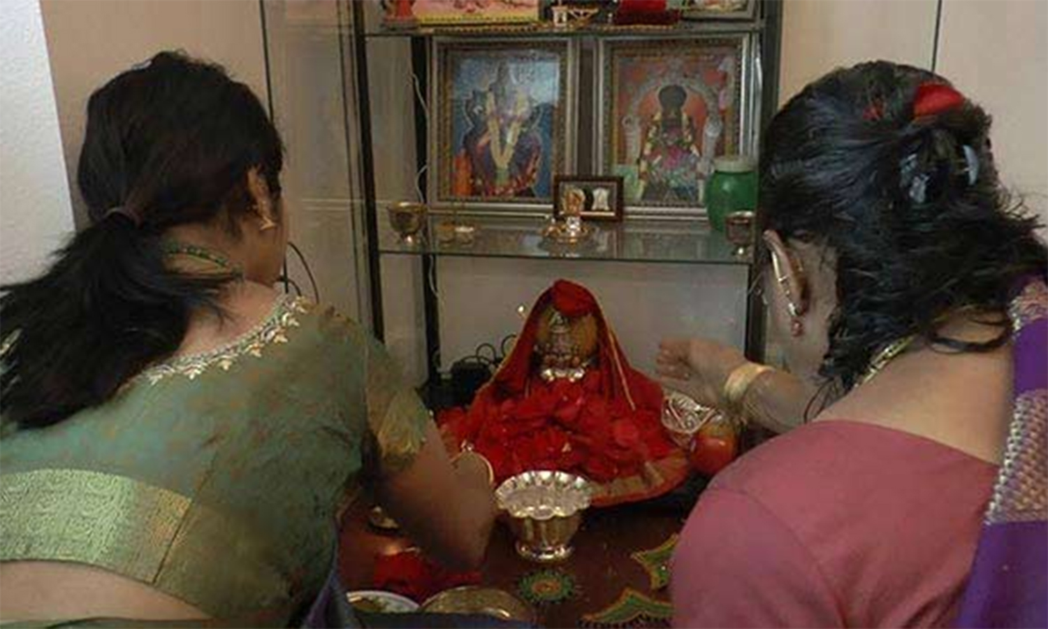 ஆடி செவ்வாய்: விரதம் இருந்து வழிபாடு செய்வது எப்படி? ஆடி செவ்வாய்: விரதம் இருந்து வழிபாடு செய்வது எப்படி?