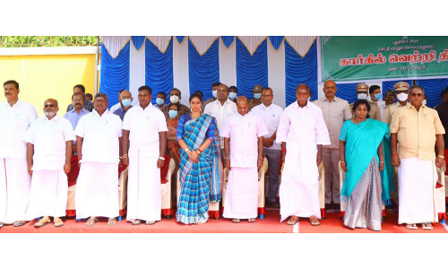 வீடுதோறும் தேசியக்கொடி ஏற்ற வேண்டும்-கவர்னர் தமிழிசை நம்பிக்கை