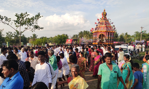 கீரமங்கலம் முத்துமாரியம்மன் கோவில் தேரோட்டம்