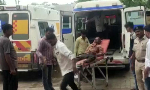 குஜராத்தில் கள்ளச்சாராயம் குடித்த 21 பேர் பலி- 3 பேர் கைது