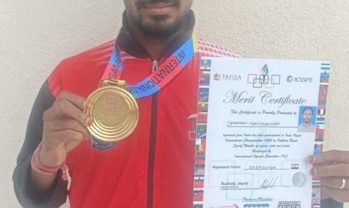 பாரா ஒலிம்பிக்கில் பதக்கம் பெற்ற மாற்றுத்திறனாளி வீரர், வேலை வழங்கக்கோரி மனு