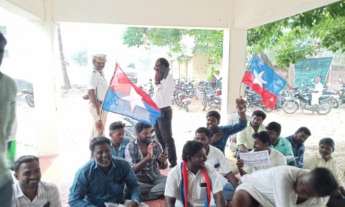 ஆரணி ஊராட்சி ஒன்றிய அலுவலகத்தில் விடுதலை சிறுத்தையினர் திடீர் தர்ணா