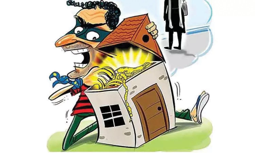 பாதிரியார் வீட்டில் 30 பவுன் நகை கொள்ளை