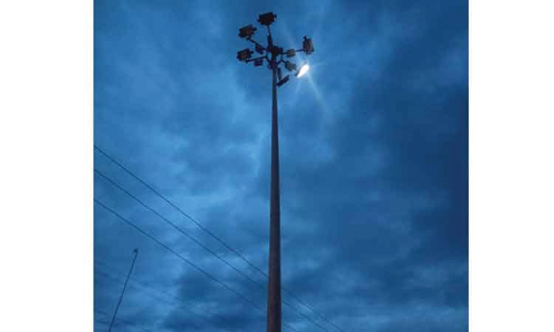 வேலூர் பாலாற்று பாலத்தில் மின்விளக்குகள் எரியவில்லை