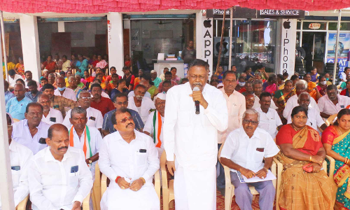 நேஷனல் ஹெரால்டு வழக்கு: அமலாக்கத் துறையை கண்டித்து காங்கிரசார் அறவழி போராட்டம்