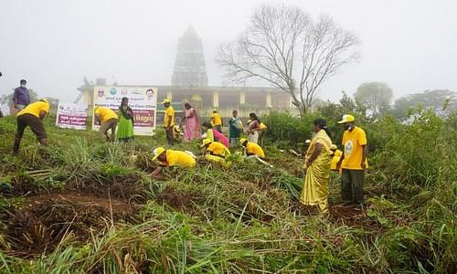ஓவேலியில் சுற்றுலாபயணிகளை கவர செல்பி மையம்