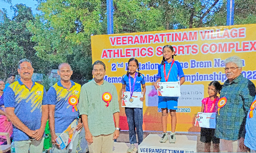 மாணவர்களுக்கு பரிசளிப்பு விழா