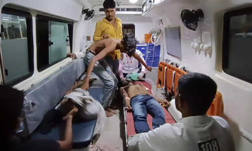 குஜராத்தில் கள்ளச்சாராயம் குடித்து உயிரிழந்தோர் எண்ணிக்கை 40-ஆக உயர்வு