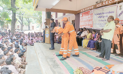 பேரிடர் காலங்களில் காத்துக் கொள்வது குறித்த விழிப்புணர்வு ஒத்திகை