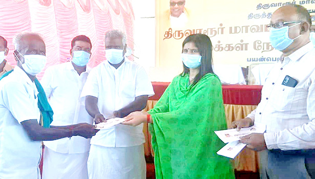 ரூ.17.87 லட்சம் மதிப்பில் பயனாளிகளுக்கு நலத்திட்ட உதவி- கலெக்டர் வழங்கினார் ரூ.17.87 லட்சம் மதிப்பில் பயனாளிகளுக்கு நலத்திட்ட உதவி- கலெக்டர் வழங்கினார்