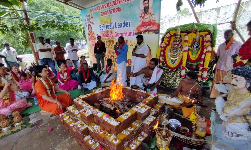 திருவண்ணாமலை தேவனாம்பட்டு கோவிலில் உலக நன்மைக்காக ஜப்பான் பக்தர்கள் சிறப்பு யாகம்
